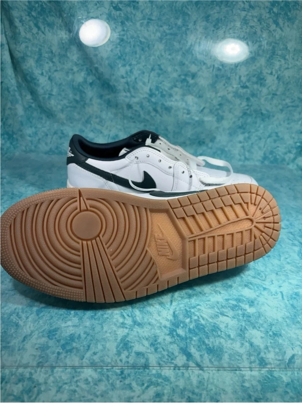 Nike Air Jordan 1 Retro Women’s White Green Low Top Leather Shoes Size 9
